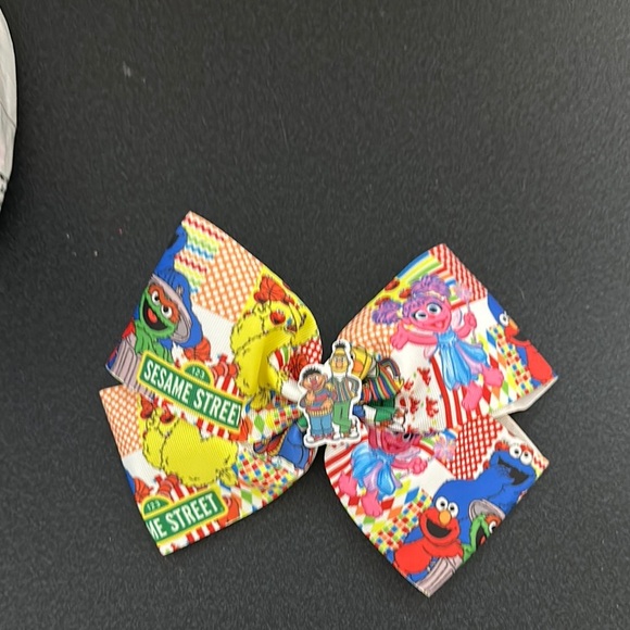 Sesame Street Character Bow - Picture 1 of 1